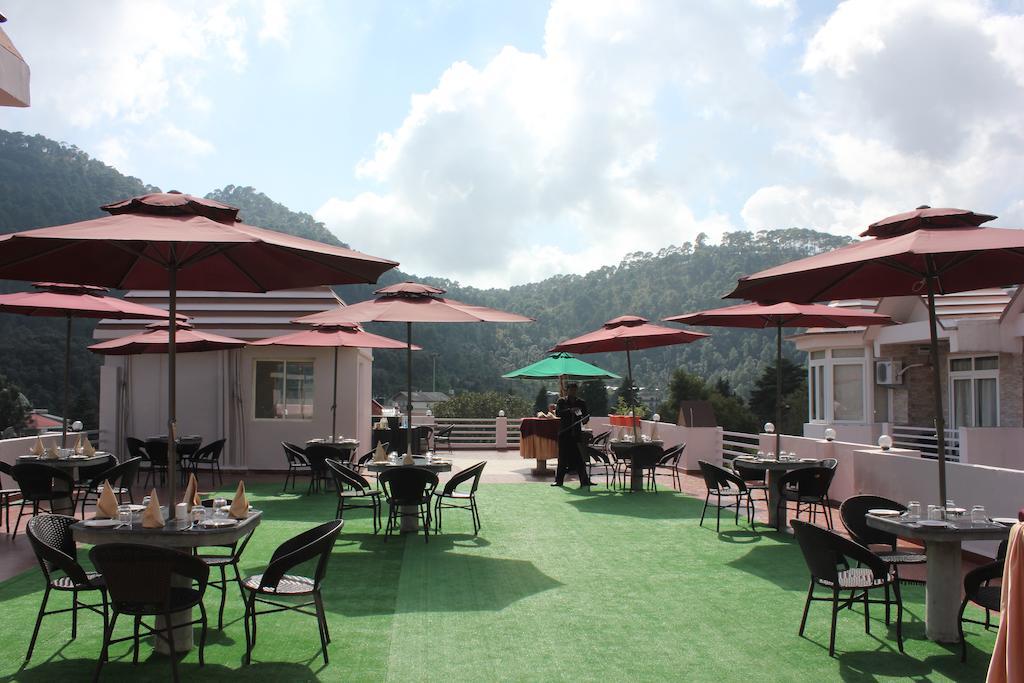 The Royal Court Hotel Nainital Buitenkant foto