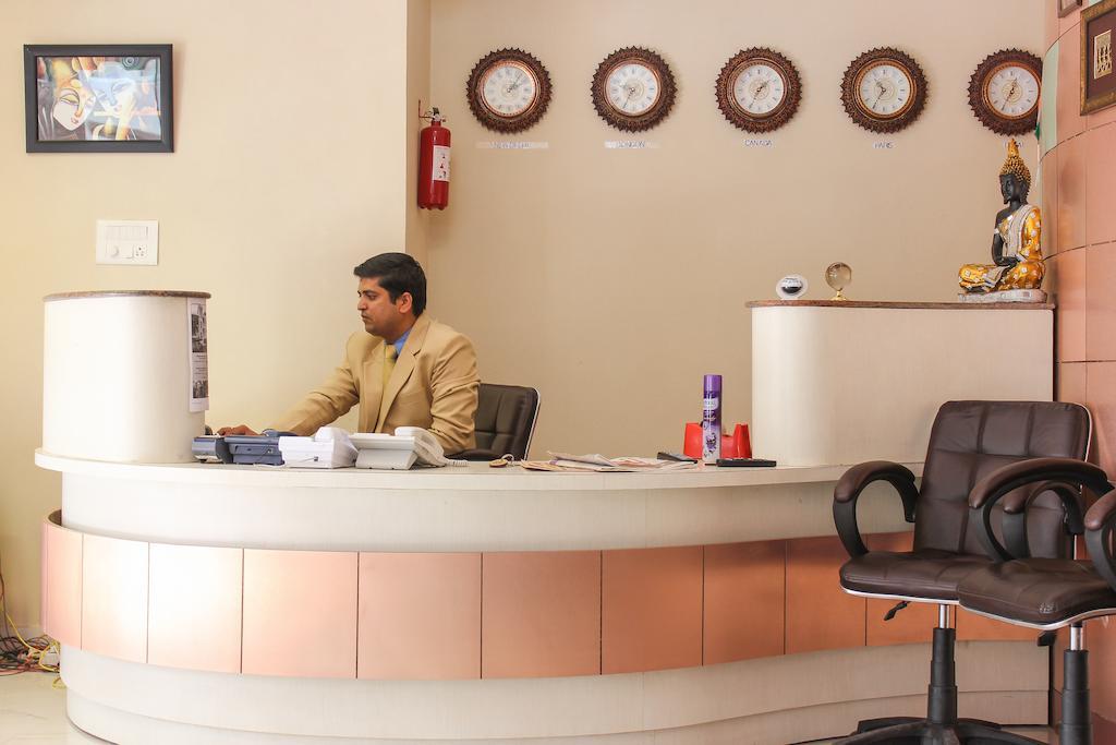 The Royal Court Hotel Nainital Buitenkant foto