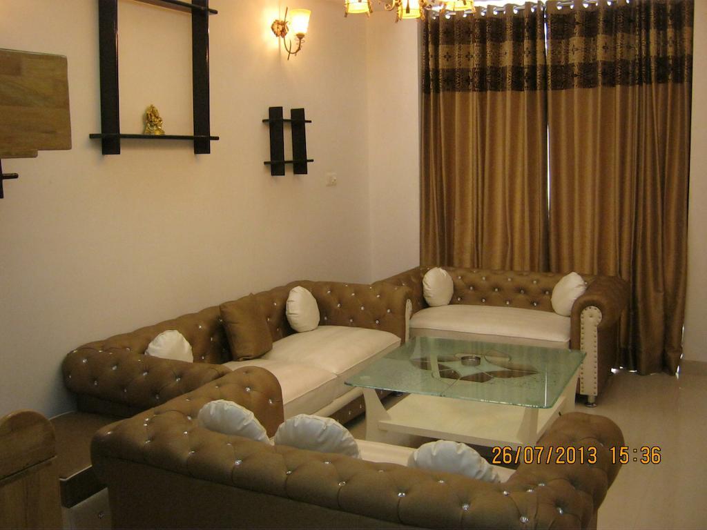 The Royal Court Hotel Nainital Buitenkant foto