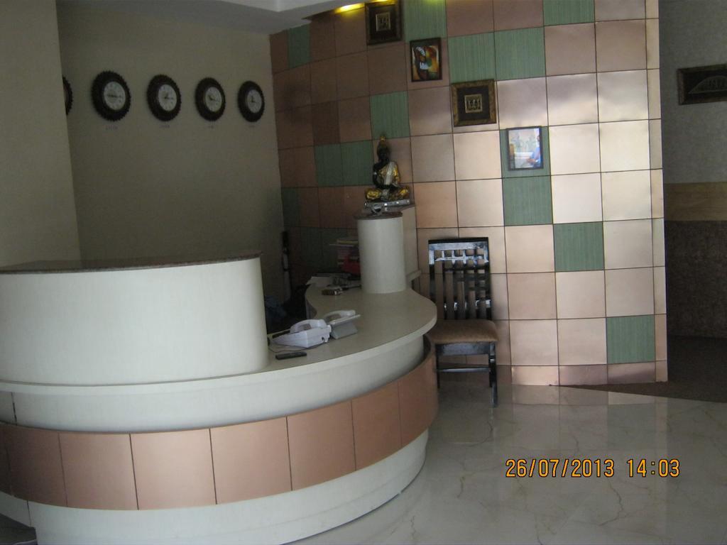 The Royal Court Hotel Nainital Buitenkant foto