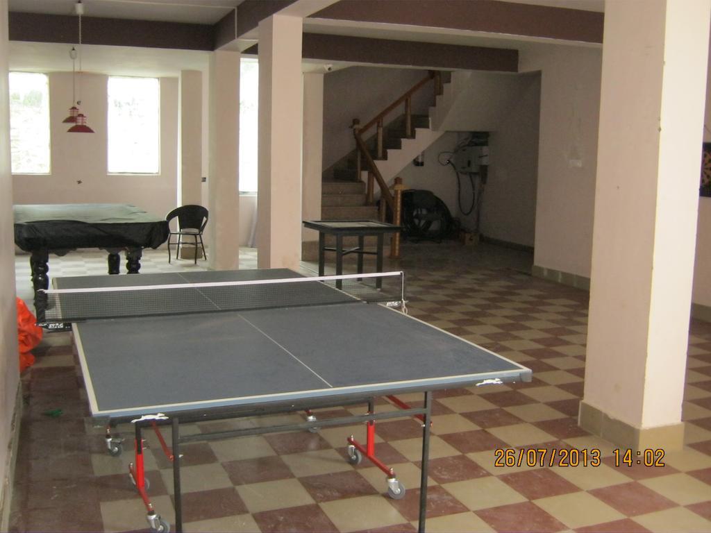 The Royal Court Hotel Nainital Buitenkant foto