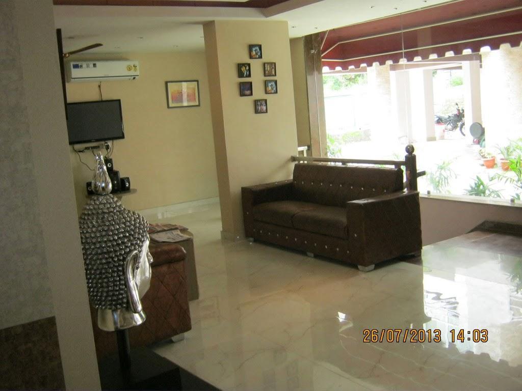 The Royal Court Hotel Nainital Buitenkant foto